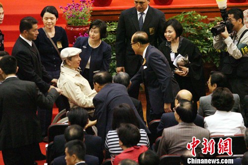 新澳门和香港2024正版资料免费公开,稳固执行方案计划_RZO77.222复古版