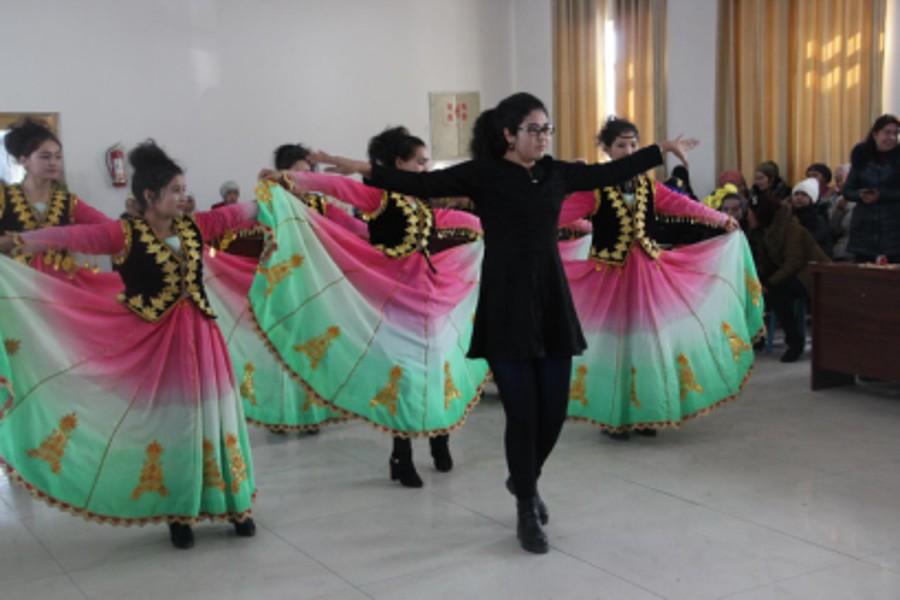 艾德莱斯裙子的魅力,最新款展现自信与成就的风采