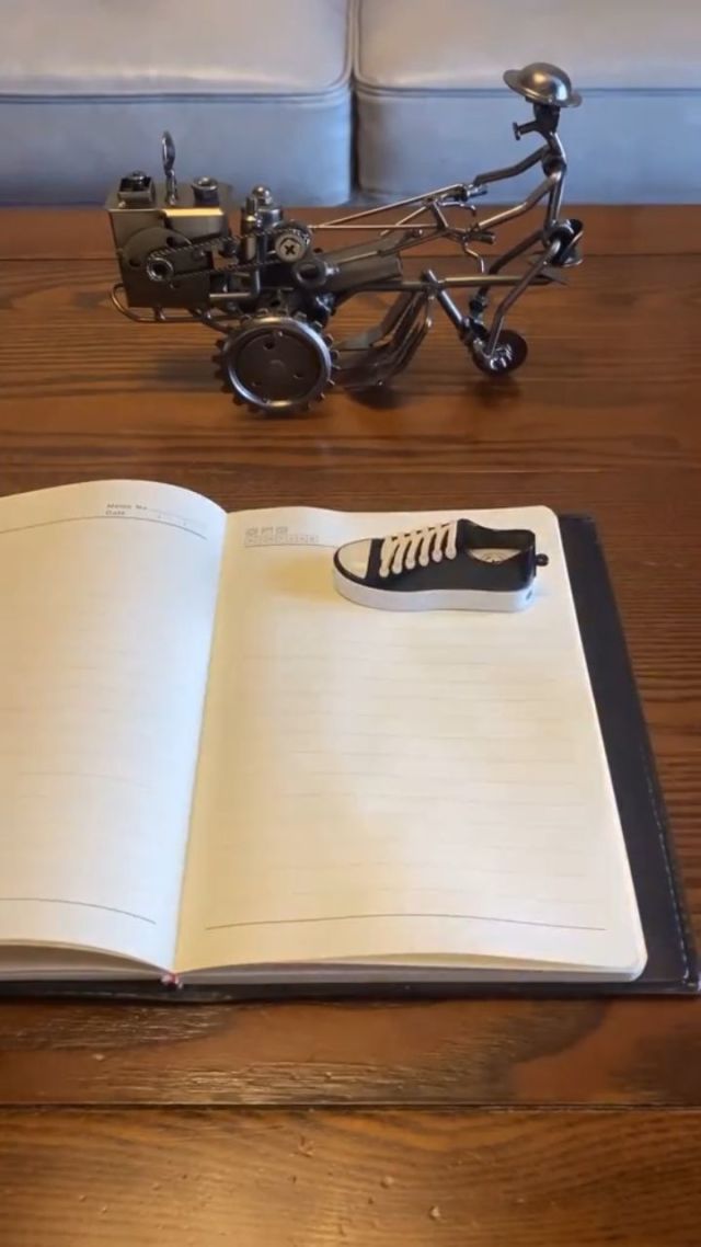 笔记本最新,小巷中的秘密书写乐园