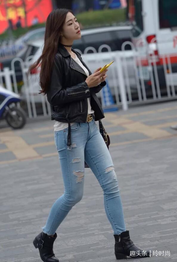 最新街拍美女必备神器,高科技产品全新呈现风采