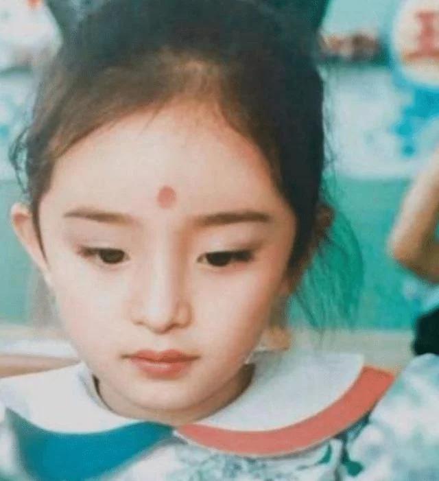 杨幂最新绝美照片,惊艳瞬间不容错过!