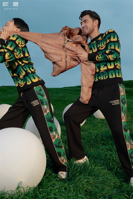 哎呦绅士最新资讯,引领时尚潮流的前沿动态