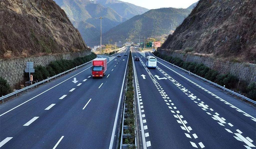 翻坝高速最新进展,梦想之路正全力铺设,一路向前!