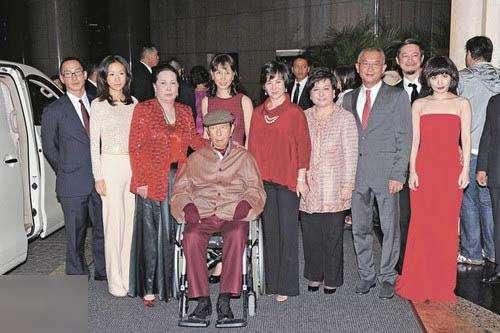 2004年澳门开奖记录,全方位操作计划_拍照版48.731