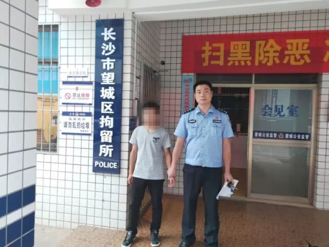 最新治安管理条例下的独特小巷风情小店风采