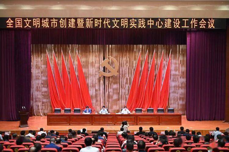 2025年正版免费天天开彩,快速解答方案实践_优雅版15.598