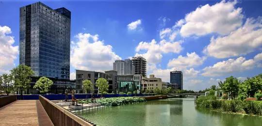 莘庄新貌,变化中的力量与自信成就之源