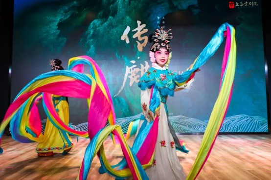 科技与传统艺术的完美融合，最新戏曲资讯网动态更新