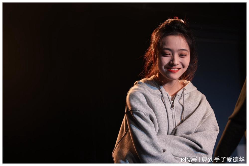 宋恬演员,舞台到荧屏的成长之路,自信与成就的力量之源