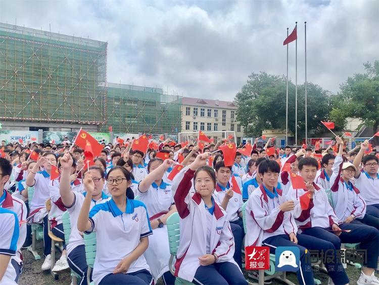 红歌比赛,小巷中的音乐盛宴与独特风味所带来的深刻感受