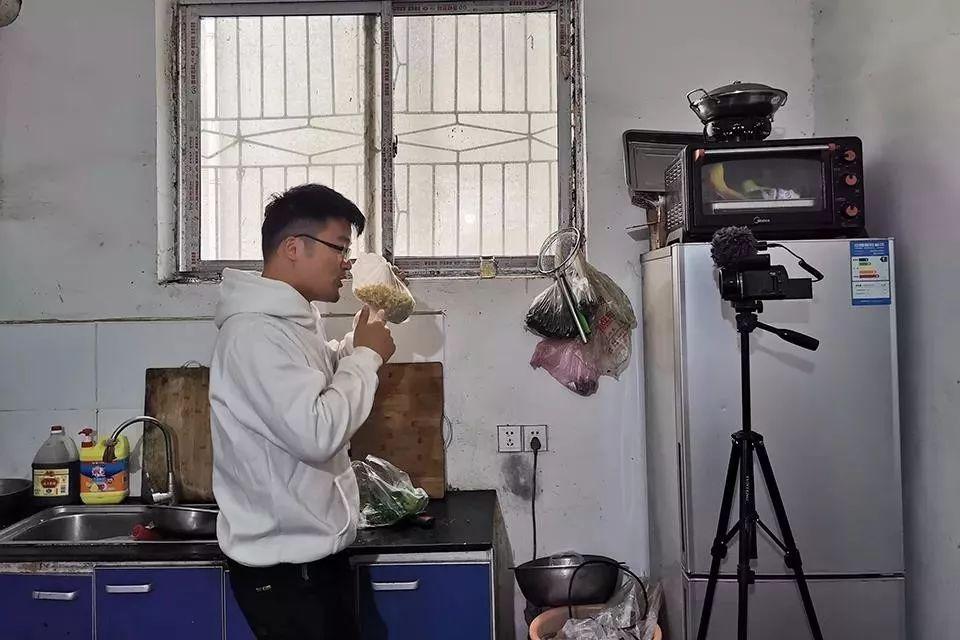 动漫昵称大全，如何打造你的二次元世界专属名字？