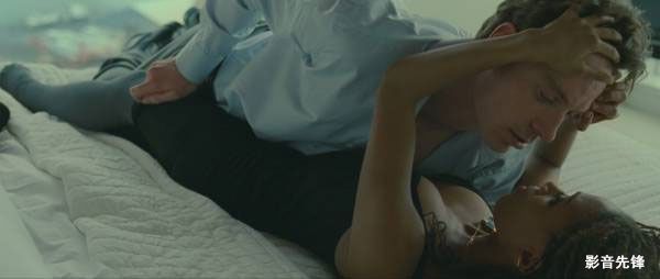 自信与成长的启示,毫无羞耻电影深度解读