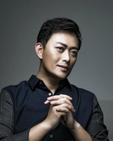 中国男演员表中的暖心日常风采