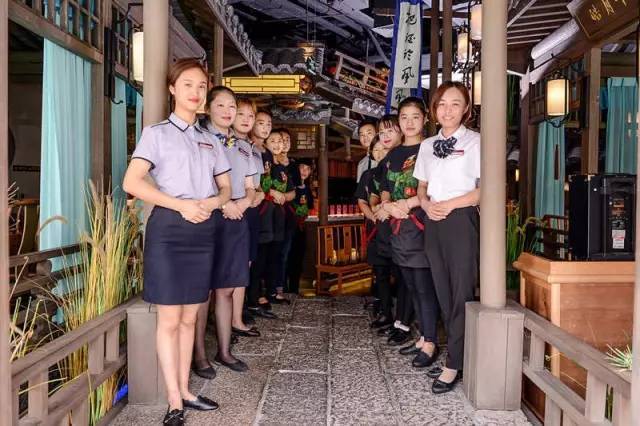 后代演员表，小巷深处的特色小店探秘之旅