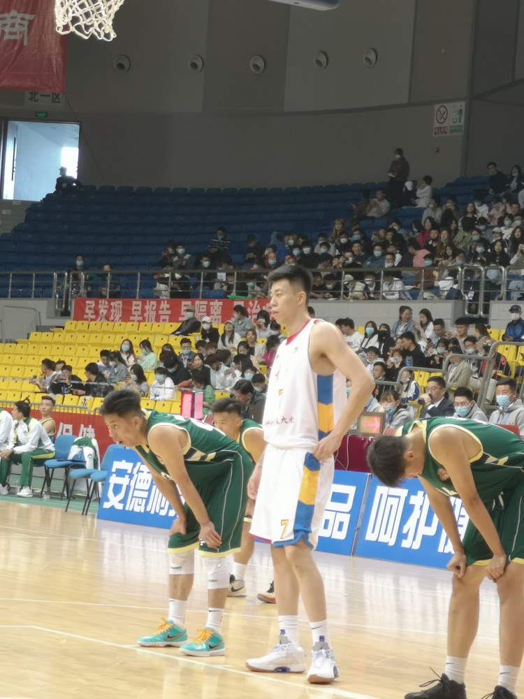 全运会青年男篮比赛，科技重塑篮球魅力，前所未有的比赛盛宴
