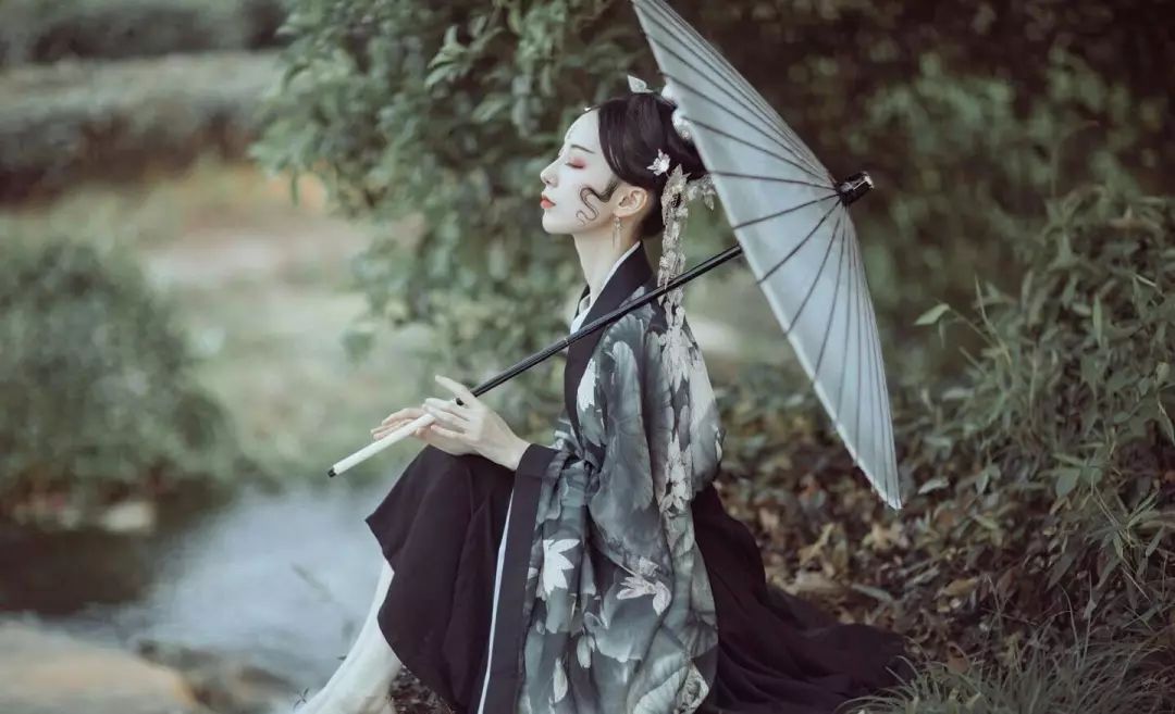 科技革新下的浪漫邂逅,最新言情小说推荐,引领未来阅读潮流